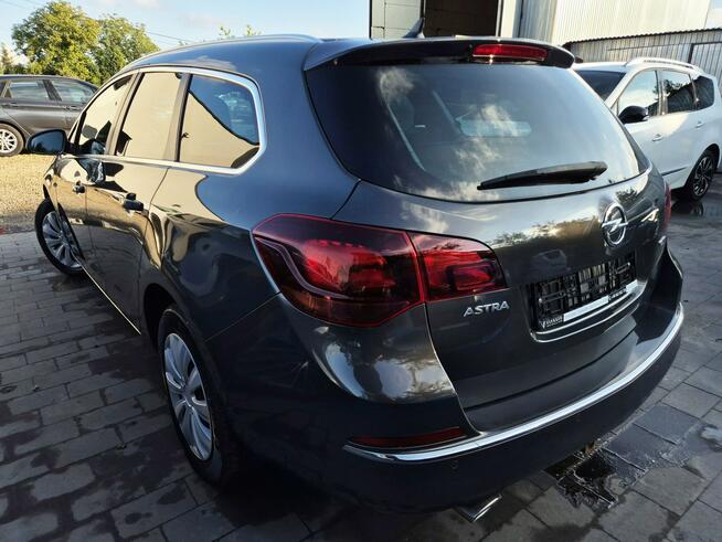Astra 2.0 diesel 165km kamera BIXENON led NAVI serwis BEZYWPADEK 2016
