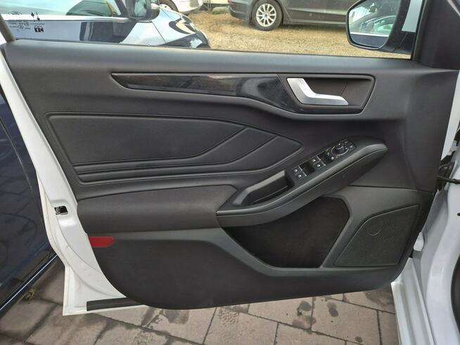 Focus ST LINE 2.0 TDCI 150km kamera FULL LED asystent NAVI serwis 2022