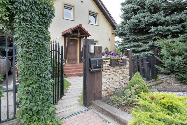 Dom w Suchym Lesie w spokojnej okolicy