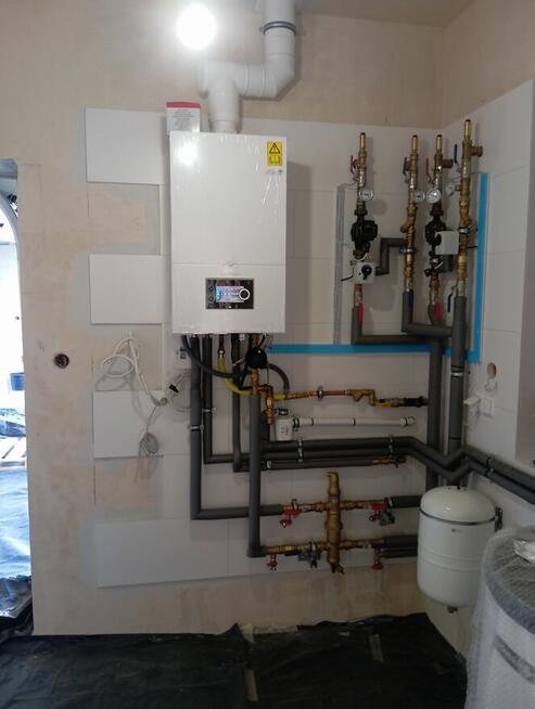 Hydraulik, awarie, instalacje, kotły gazowe, grzejniki.