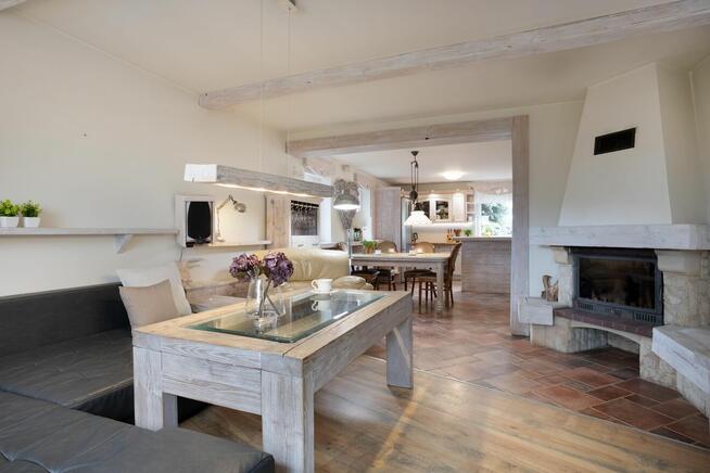 Dom w Suchym Lesie w spokojnej okolicy