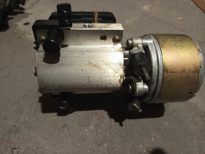 Pompa zawieszenia hydropneumatycznego Citroen C5