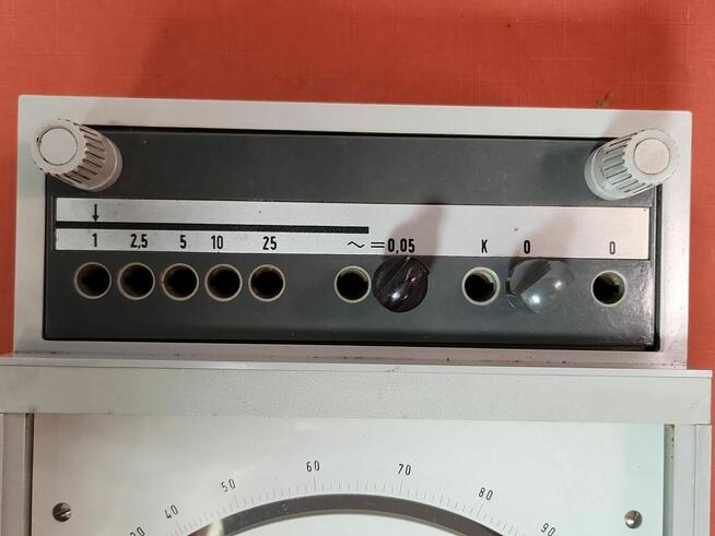 Urządzenie pomiarowe amperomierz