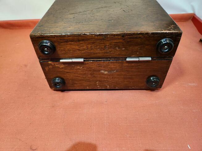 Piękny zabytkowy miernik