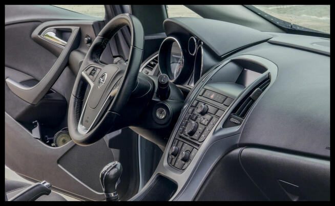 Opel Astra J 1.4 2013 Fabryczny LPG Wrocław