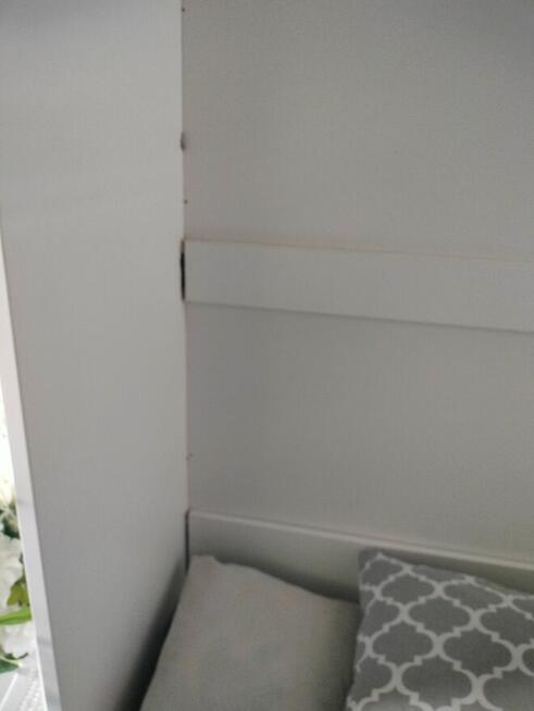 Sprzedam półkotapczan pionowy biały