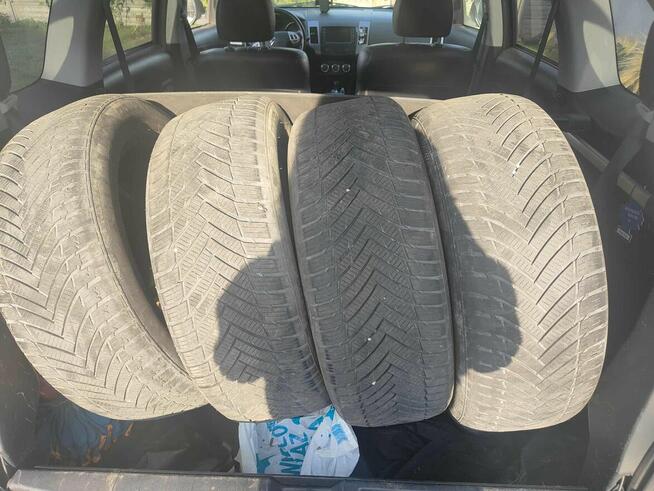 Sprzedam opony całoroczne 225/55 R18