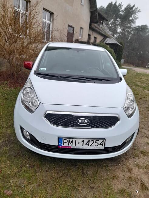 Biała Kia Venga z 2012 roku