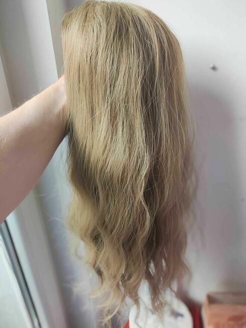 Peruka dla Kobiet Damska długie włosy ciemny blond kręcone