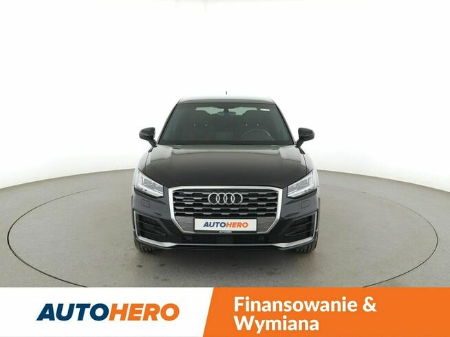 Audi Q2 4x4 S-tronic full LED klima auto grzane fotele czujniki parkowania