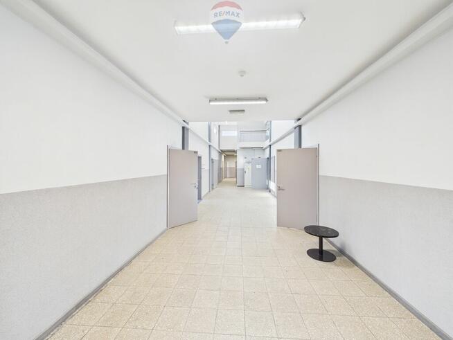 Biuro 41,6 m² z windą i parkingiem – Rybnik