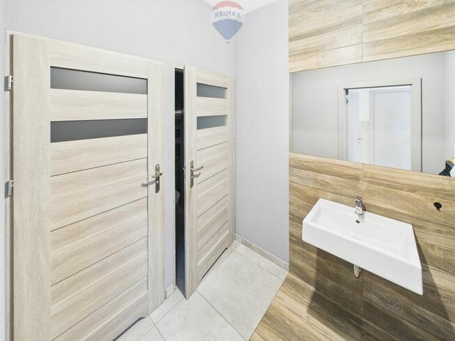 Biuro 29,8 m² z windą i parkingiem – Rybnik