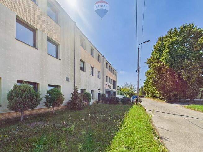 Biuro 85,3 m² z windą i parkingiem – Rybnik