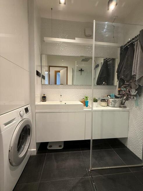 Duże mieszkanie z wyposażeniem, trzy balkony