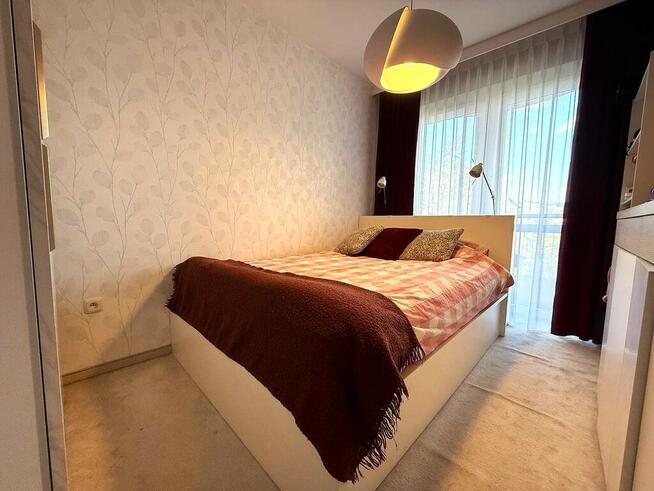 Duże mieszkanie z wyposażeniem, trzy balkony