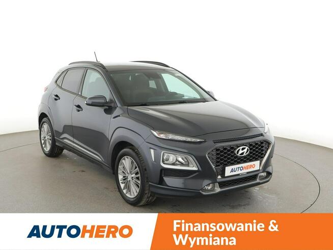 Hyundai Kona klima auto navi kamera i czujniki parkowania ACC