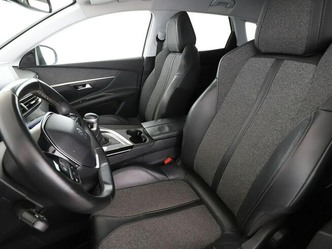Peugeot 3008 półskóra virtual cocpit navi klima auto kamera i czujniki parkowania