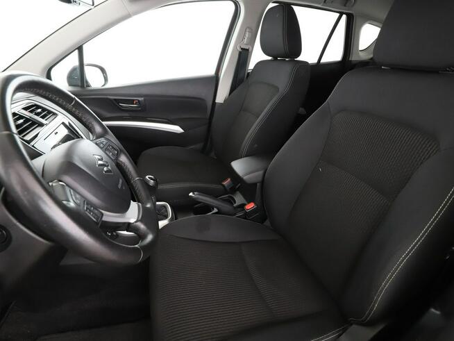 Suzuki SX4 klima auto grzane fotele kamera i czujniki parkowania