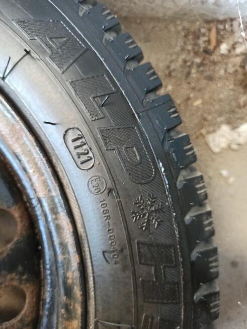 Koła do Avensis t22 z oponami zimowymi