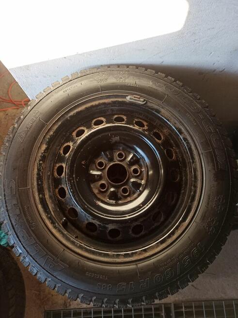 Koła do Avensis t22 z oponami zimowymi