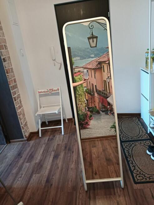 Lustro stojące metalowe z wieszakiem Ikea