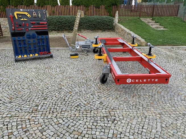 Celette Sevenne rama blacharska