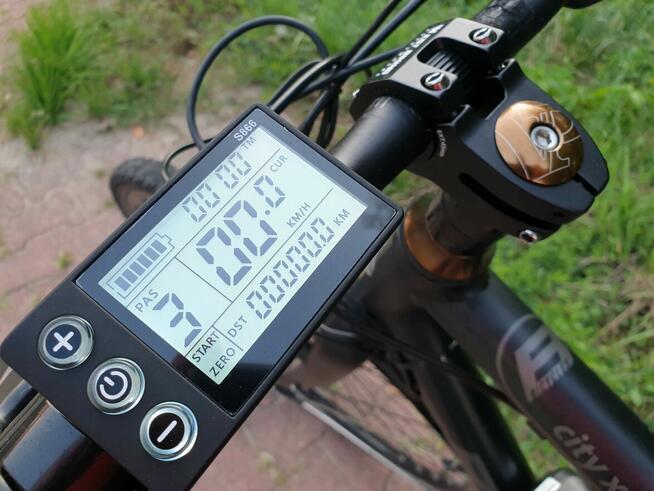 Jak nowy rower elektryczny miejski 28 cali rama alu M