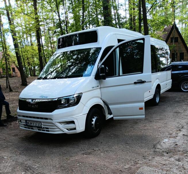 Przewozy pracownicze , przewóz osób , wynajem autobusów