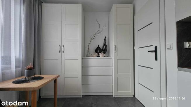 Urządzona Mikro Kawalerka z Balkonem i Ogrodem !