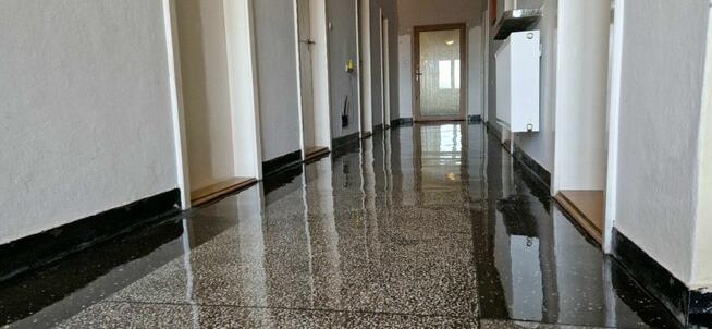 podłoga dekoracyjna MFC MICRO LASTRYKO 35Mpa 10-30mm