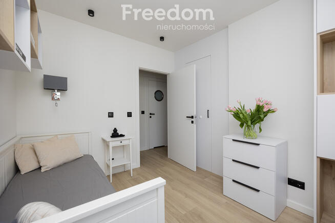 4 pokoje / 2 łazienki / pralnia / taras / loggia