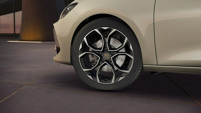 Cupra Leon Sportstourer 2.0 TSI - 204KM - Pakiet Edge - Dynamic Design - Intelligent Drive