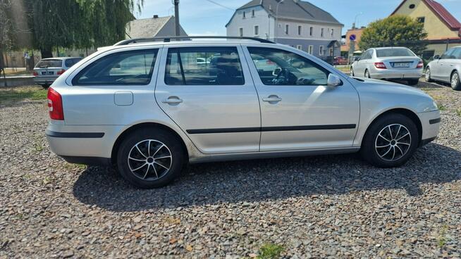 (Nr. 135 ) Octavia II 1.6 Benzyna, Klima, parktronik