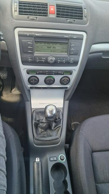 (Nr. 135 ) Octavia II 1.6 Benzyna, Klima, parktronik