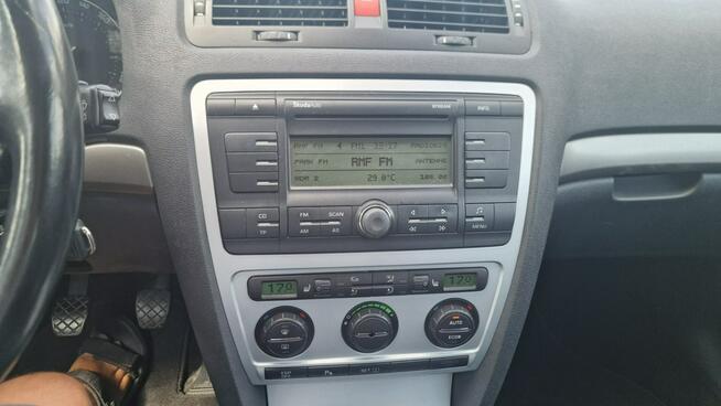 (Nr. 135 ) Octavia II 1.6 Benzyna, Klima, parktronik