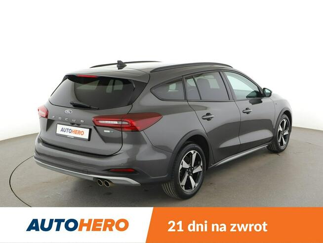 Ford Focus automat mHEV full LED virtual cocpit navi klima auto