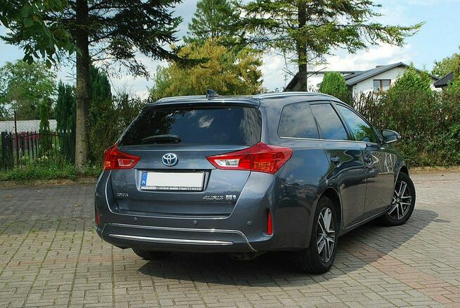 Toyota Auris 1,8 benzyna HYBRYDA.