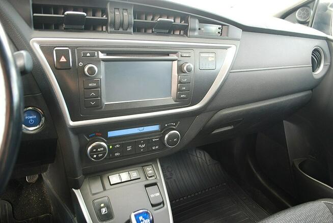 Toyota Auris 1,8 benzyna HYBRYDA.
