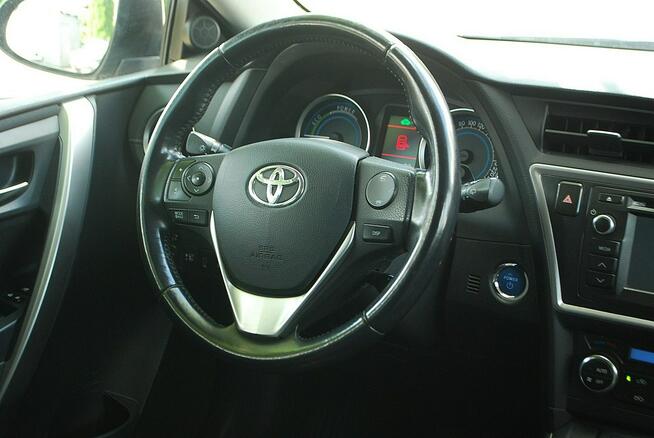 Toyota Auris 1,8 benzyna HYBRYDA.