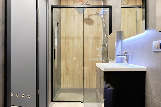 Magazyn-usługi-fotowoltaika na starych zasadach