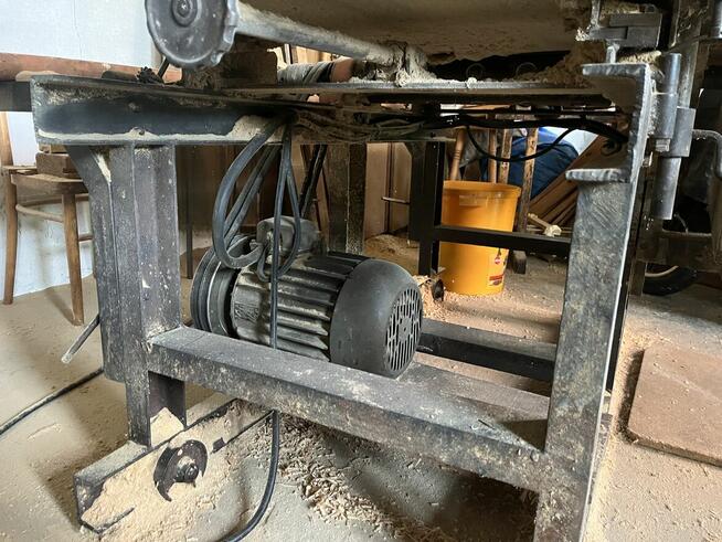 Syndyk sprzeda - wyposażenie zakładu stolarskiego - 40%