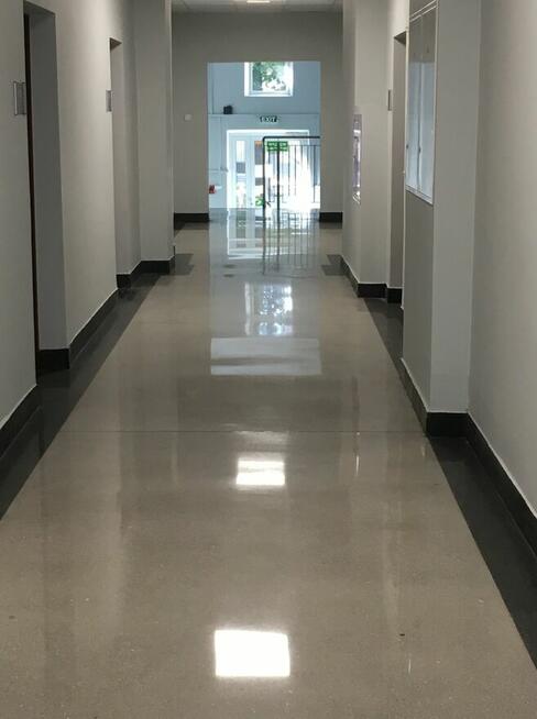 podłoga dekoracyjna MFC MICRO LASTRYKO 35Mpa 10-30mm