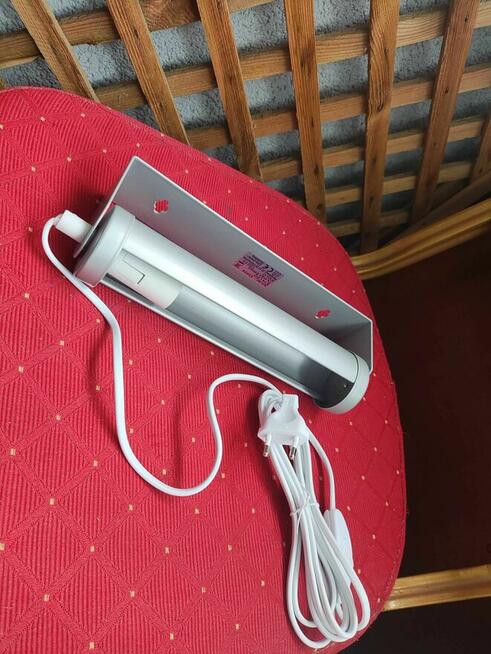 Lampa Ścienna Srebrna Eglo Kinkiet Lampka nad Lustro Obraz