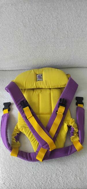 Nosidełko dla dziecka.