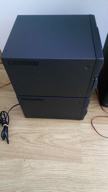 Radio z dwoma oddzielnym głośnikami Samsung