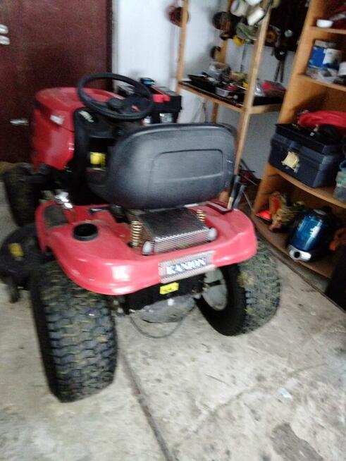 Traktor ogrodowy mtd z pługiem