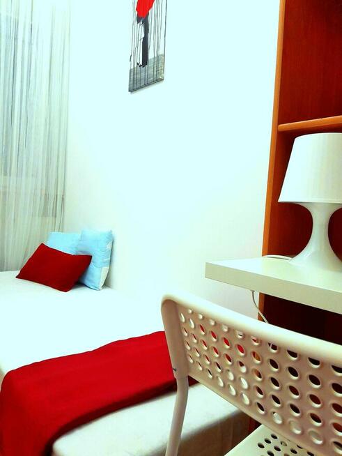 Tani pokój w centrum. Dla dziewczyny. Ul Narutowicza 14