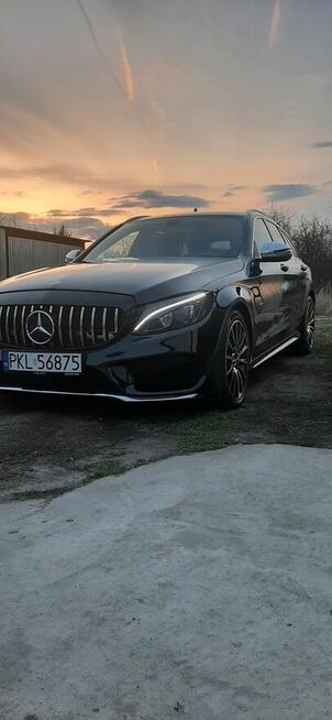 Sprzedam Mercedesa W205 w pakiecie AMG C220d o mocy 220k.