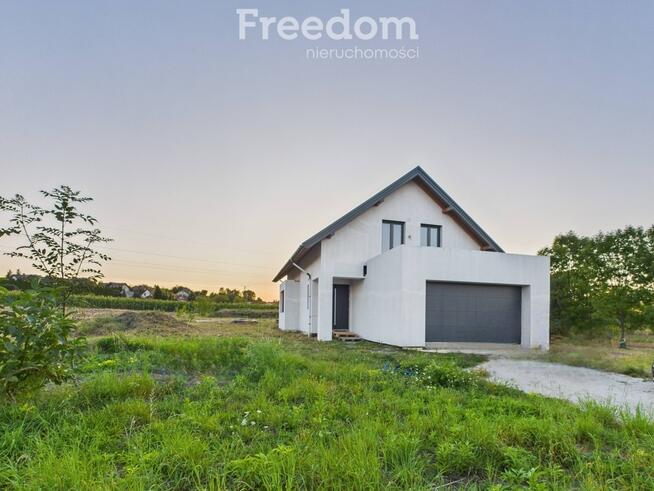 Jasny nowoczesny dom z garażem pod Krakowem