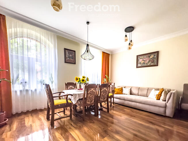 Komfortowe mieszkanie w zabytkowej kamienicy